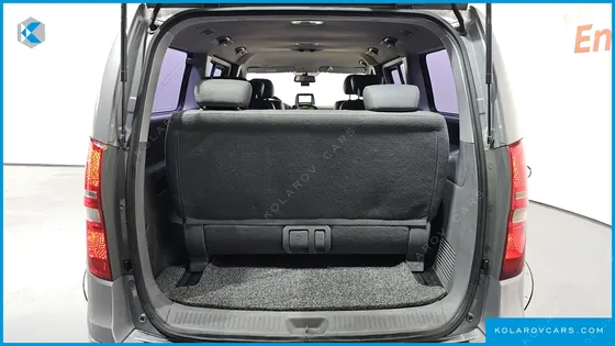 HYUNDAI STAREX 12-SEATER WAGON