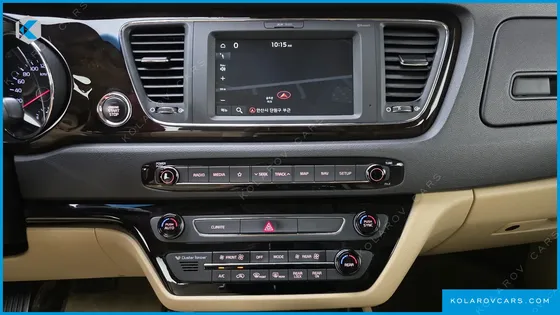 KIA CARNIVAL 9-SEATER PRSTIGE