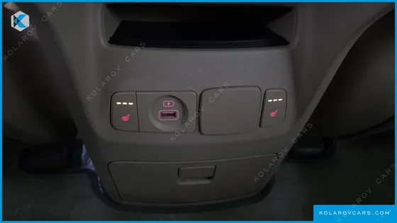 KIA CARNIVAL 9-SEATER PRSTIGE