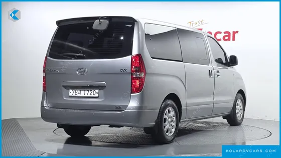 HYUNDAI STAREX 11-SEATER WAGON