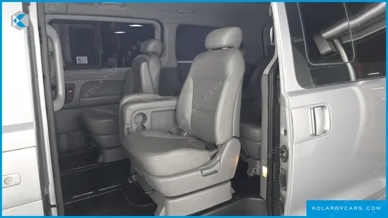 HYUNDAI STAREX 11-SEATER WAGON