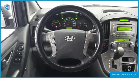 HYUNDAI STAREX 11-SEATER WAGON
