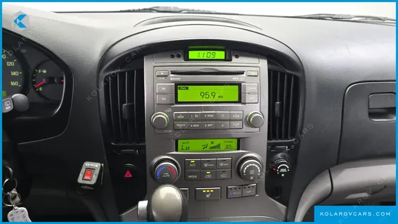 HYUNDAI STAREX 11-SEATER WAGON