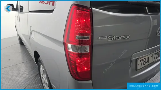 HYUNDAI STAREX 11-SEATER WAGON