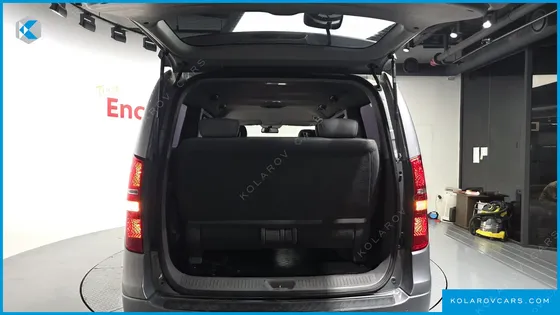 HYUNDAI STAREX 11-SEATER WAGON