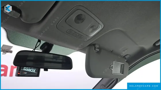 HYUNDAI STAREX 3-SEATER VAN