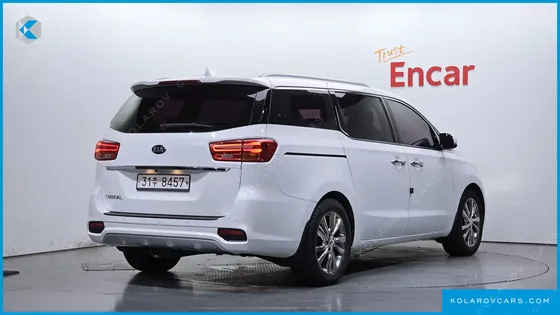 KIA CARNIVAL 9-SEATER NOBLESSE SPECIAL