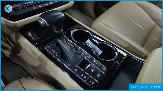 KIA CARNIVAL 9-SEATER NOBLESSE SPECIAL