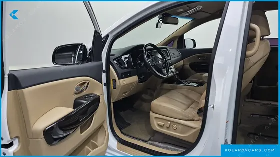KIA CARNIVAL 9-SEATER NOBLESSE SPECIAL