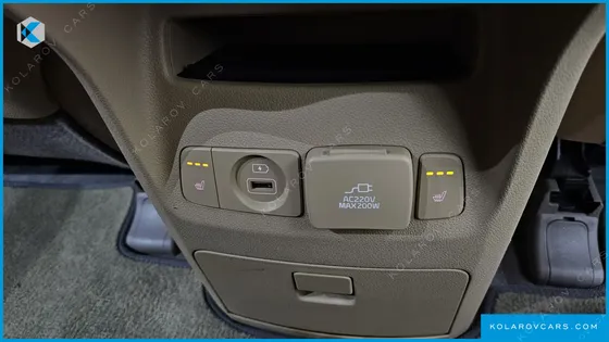 KIA CARNIVAL 9-SEATER NOBLESSE SPECIAL