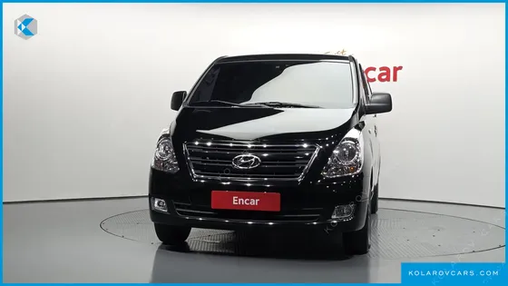 HYUNDAI STAREX 5-SEATER VAN