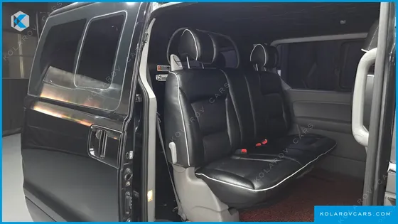 HYUNDAI STAREX 5-SEATER VAN