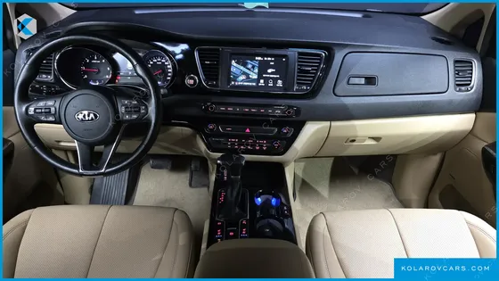 KIA CARNIVAL 9-SEATER HI-LIMOUSINE