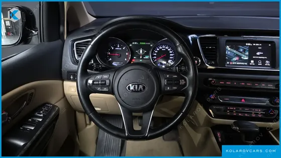 KIA CARNIVAL 9-SEATER HI-LIMOUSINE