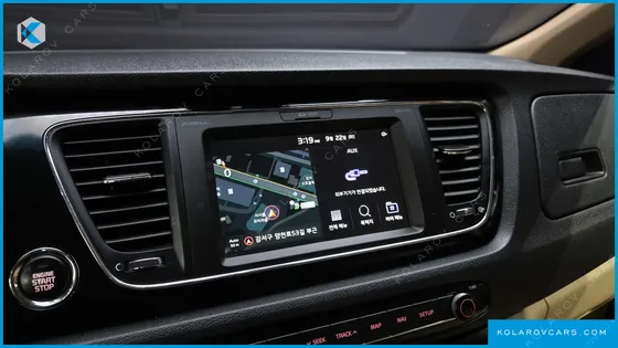 KIA CARNIVAL 9-SEATER HI-LIMOUSINE