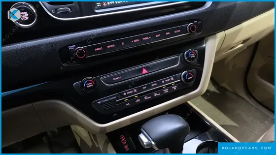 KIA CARNIVAL 9-SEATER HI-LIMOUSINE
