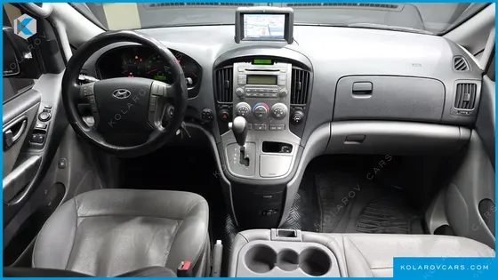 HYUNDAI STAREX 12-SEATER WAGON