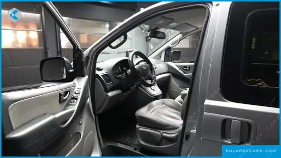 HYUNDAI STAREX 12-SEATER WAGON