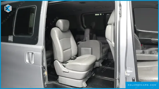HYUNDAI STAREX 12-SEATER WAGON