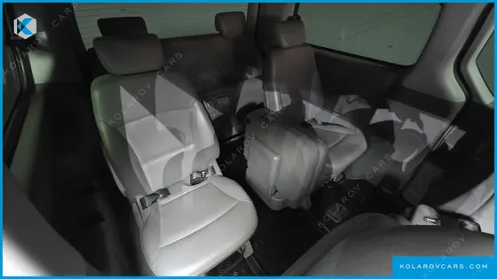 HYUNDAI STAREX 12-SEATER WAGON