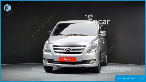 HYUNDAI STAREX 5-SEATER VAN