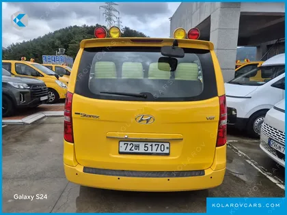 HYUNDAI STAREX GUARD CAR OF CHILDREN