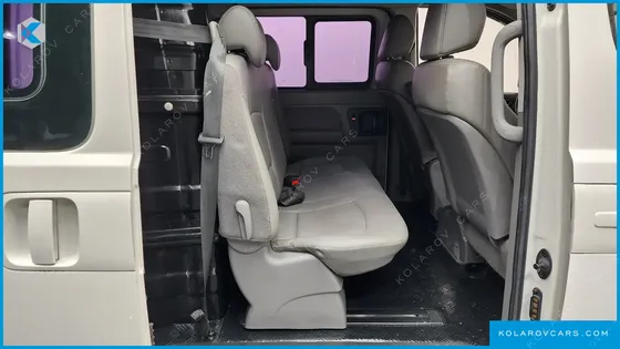 HYUNDAI STAREX 5-SEATER VAN