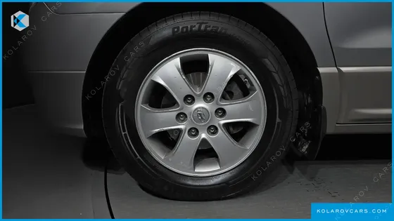HYUNDAI STAREX 11-SEATER WAGON HVX