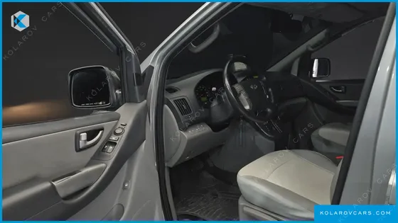 HYUNDAI STAREX 11-SEATER WAGON HVX