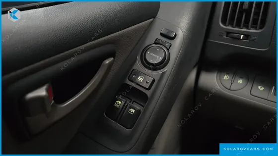 HYUNDAI STAREX 11-SEATER WAGON HVX