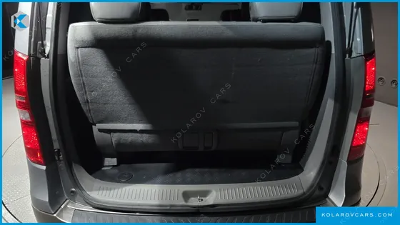 HYUNDAI STAREX 11-SEATER WAGON HVX
