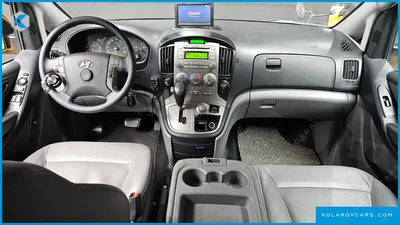 HYUNDAI STAREX 4WD GUARD CAR OF CHIDREN