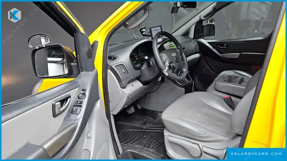HYUNDAI STAREX 4WD GUARD CAR OF CHIDREN