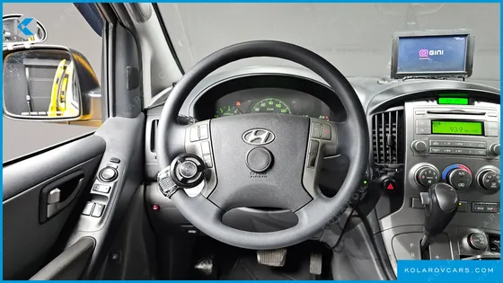 HYUNDAI STAREX 4WD GUARD CAR OF CHIDREN