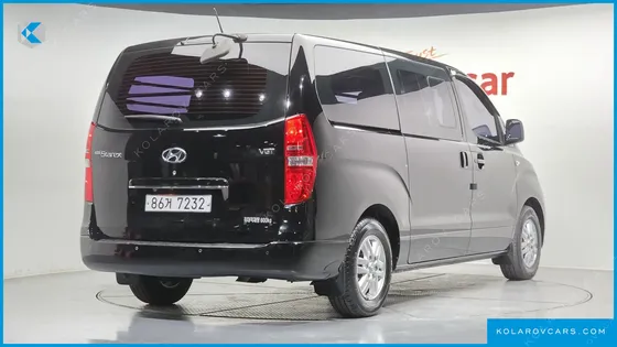 HYUNDAI STAREX 5-SEATER VAN