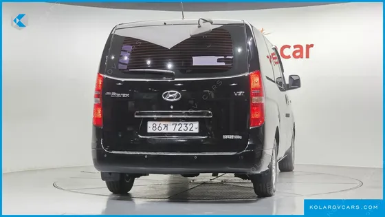 HYUNDAI STAREX 5-SEATER VAN