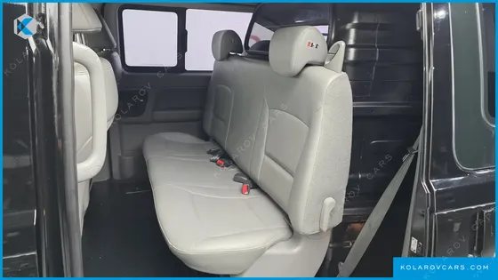 HYUNDAI STAREX 5-SEATER VAN