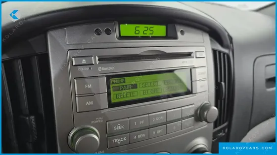 HYUNDAI STAREX 5-SEATER VAN