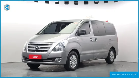 HYUNDAI STAREX 5-SEATER VAN