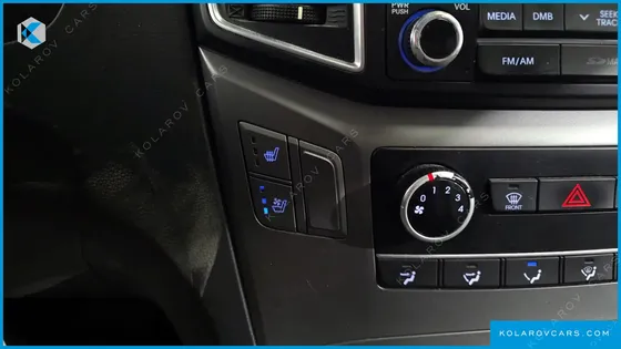 HYUNDAI STAREX 5-SEATER VAN