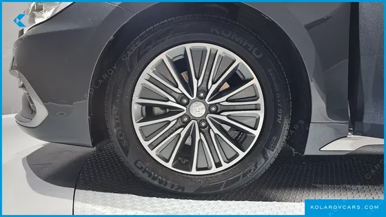 HYUNDAI GRANDEUR EXCLUSIVE