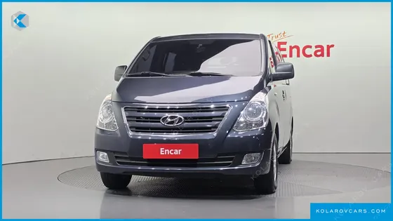 HYUNDAI STAREX 5-SEATER VAN