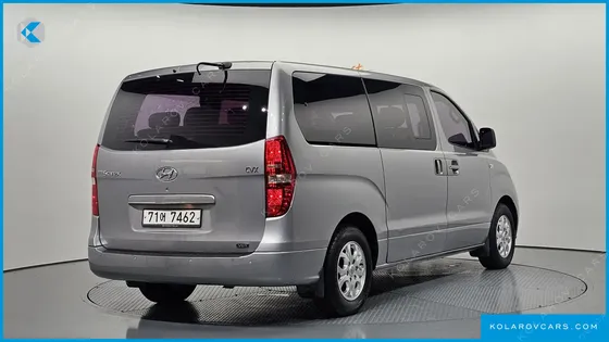 HYUNDAI STAREX 12-SEATER WAGON