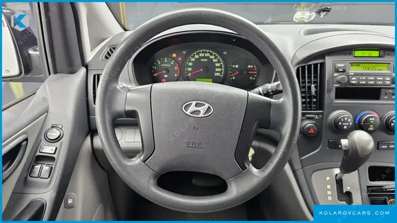 HYUNDAI STAREX 12-SEATER WAGON