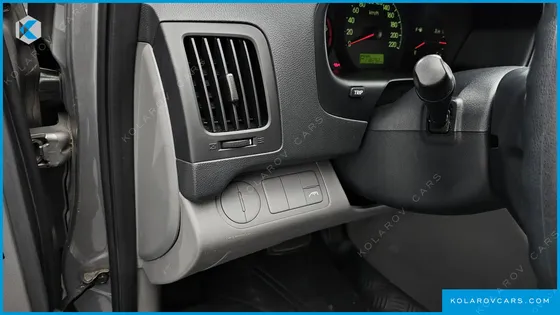 HYUNDAI STAREX 12-SEATER WAGON
