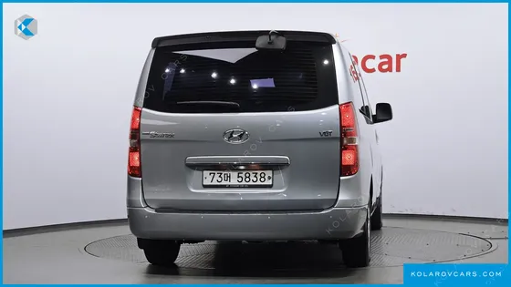 HYUNDAI STAREX 12-SEATER WAGON