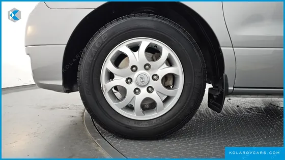HYUNDAI STAREX 12-SEATER WAGON