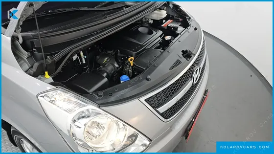 HYUNDAI STAREX 12-SEATER WAGON