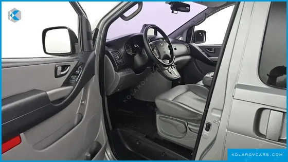 HYUNDAI STAREX 12-SEATER WAGON