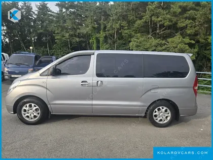 HYUNDAI STAREX 12-SEATER WAGON